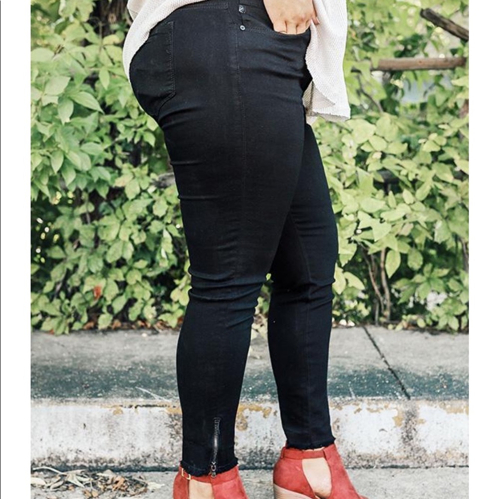 Black Mid-Rise Skinnies